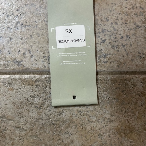 Canada Goose Black Vest with Logo Patch XS - Picture 6 of 7